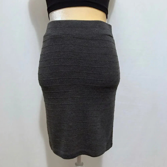 Basic House NWOT Mini Skirt for Women S - Picture 2 of 8